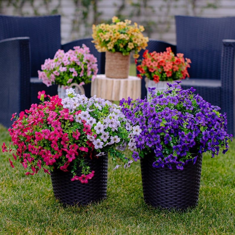 Rainproof Lifelike Artificial Flowers With UV-Shield Coating